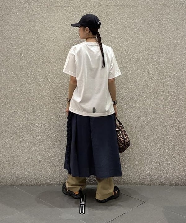 りかちょび/岸本梨佳さんの「ドビー フリル スカート」を使ったコーディネート