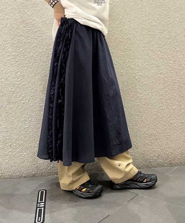 りかちょび/岸本梨佳さんの「ドビー フリル スカート」を使ったコーディネート