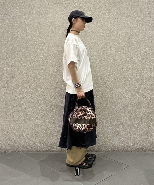 りかちょび/岸本梨佳さんの「ドビー フリル スカート」を使ったコーディネート