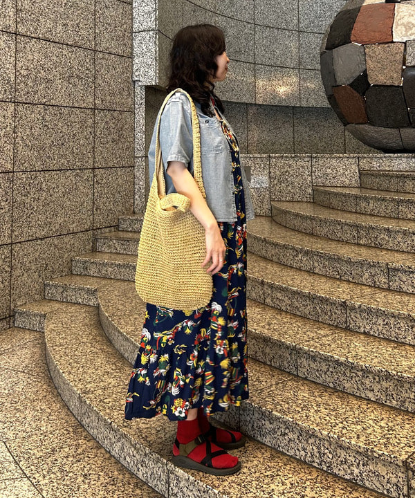 Sakiさんの「BEAMS WOMEN｜【別注】SUN SURF / ノースリーブ キャミ ワンピース」を使ったコーディネート
