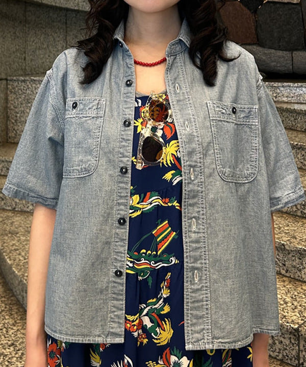 Sakiさんの「BEAMS WOMEN｜【別注】SUN SURF / ノースリーブ キャミ ワンピース」を使ったコーディネート