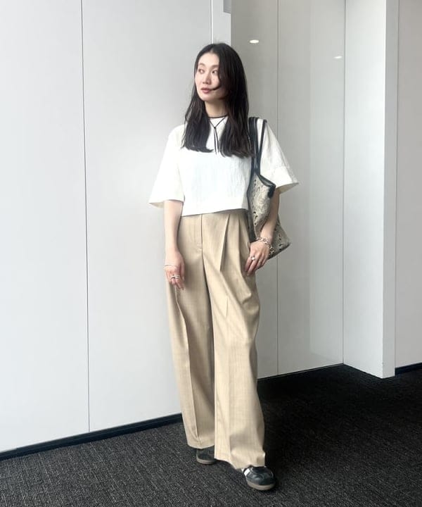 隈元 楓さんの「BEAMS WOMEN｜エディター東原妙子 &times; Demi-Luxe BEAMS / ライトウェイト プルオーバー」を使ったコーディネート