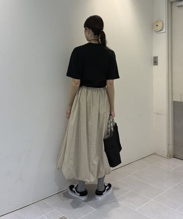 りかちょび/岸本梨佳さんの「NOMADIS / SAC2 WIDE ロゴ トートバッグ」を使ったコーディネート