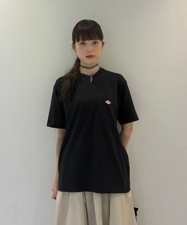 りかちょび/岸本梨佳さんの「NOMADIS / SAC2 WIDE ロゴ トートバッグ」を使ったコーディネート