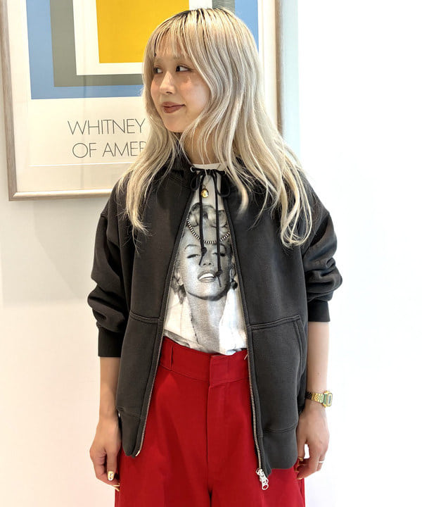 ando naoさんの「BEAMS WOMEN｜【別注】HEAR MY NAME &times; maturely / プリント ジップ フーディー」を使ったコーディネート