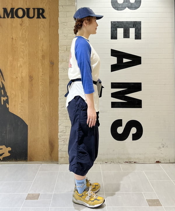 エノモト アミさんの「BEAMS WOMEN｜American Locals Souvenir / Baseball Cap」を使ったコーディネート