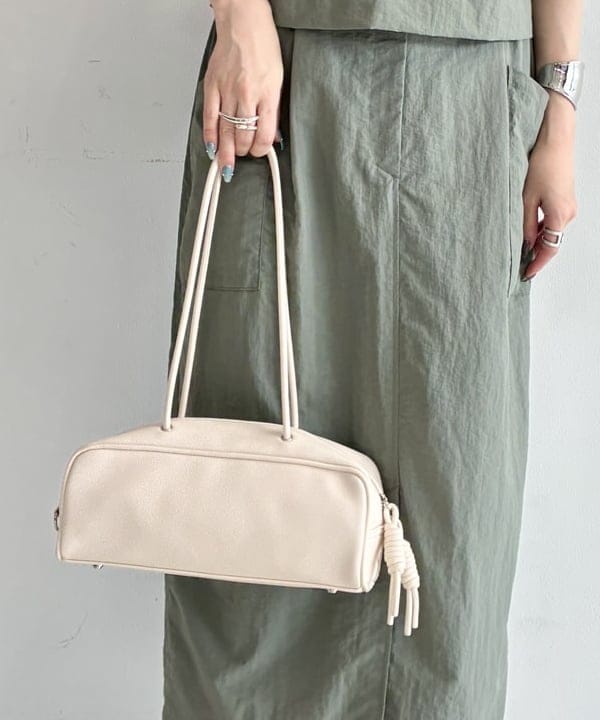 関 桂子さんの「BEAMS WOMEN｜エディター東原妙子 &times; Demi-Luxe BEAMS / ライトウェイト プルオーバー」を使ったコーディネート