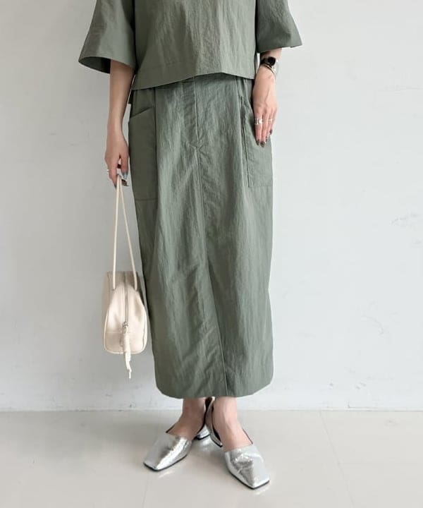 関 桂子さんの「BEAMS WOMEN｜エディター東原妙子 &times; Demi-Luxe BEAMS / ライトウェイト プルオーバー」を使ったコーディネート