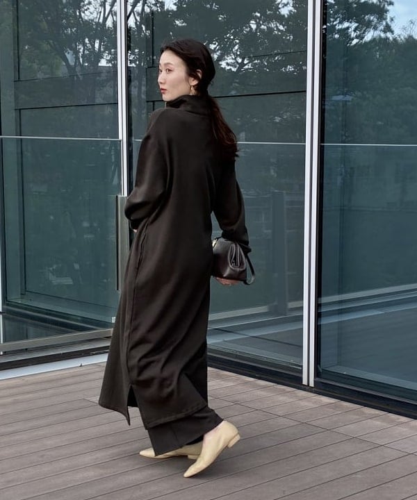 隈元 楓さんの「BEAMS WOMEN｜【別注】SLOANE / 裏毛 ハーフジップ ワンピース」を使ったコーディネート