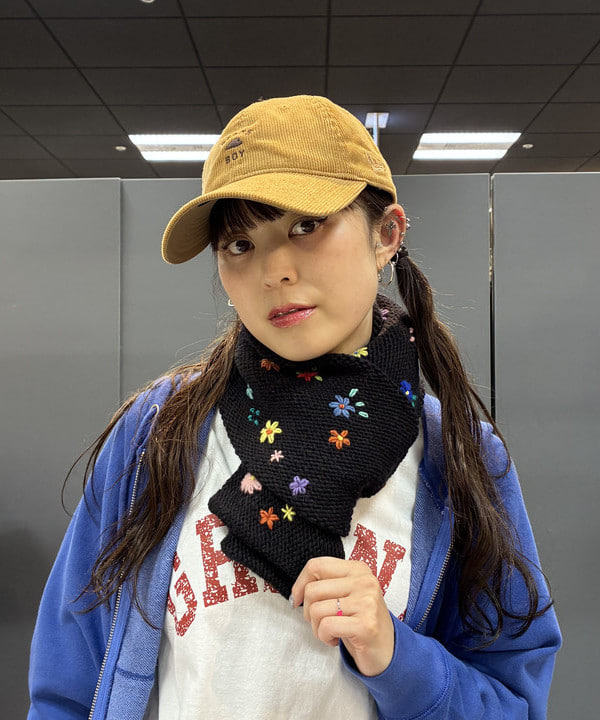 りかちょび/岸本梨佳さんの「BEAMS WOMEN｜【別注】Coleman	/ テイク6 クーラー ボックス 2026」を使ったコーディネート