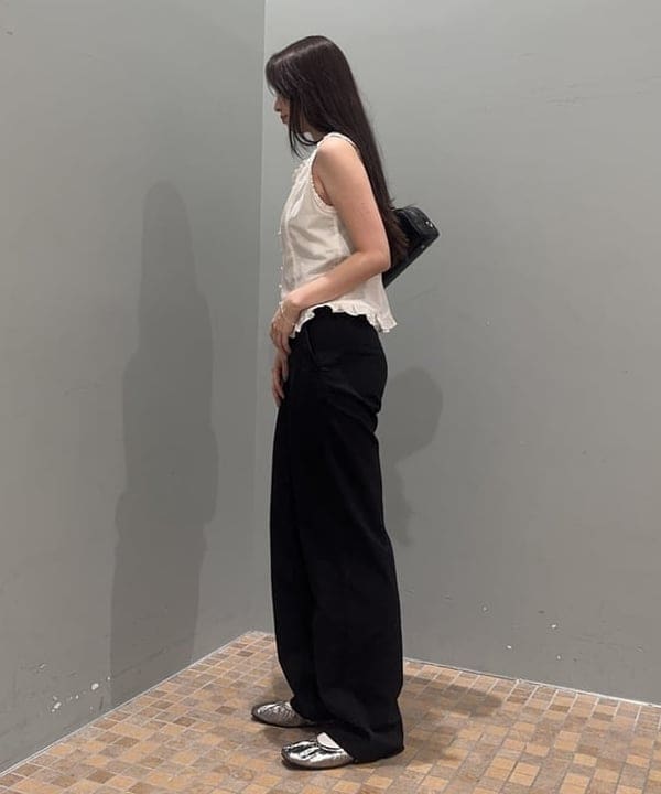 amiriさんの「BEAMS WOMEN｜＆MyuQ / KAKU ワイド バッグ」を使ったコーディネート
