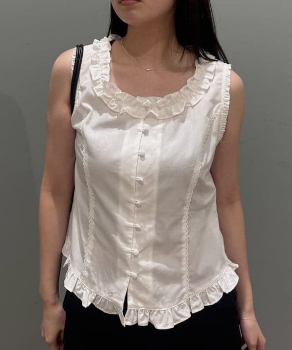 amiriさんの「BEAMS WOMEN｜＆MyuQ / KAKU ワイド バッグ」を使ったコーディネート
