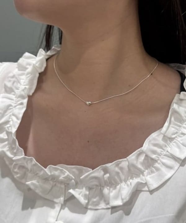 amiriさんの「BEAMS WOMEN｜＆MyuQ / KAKU ワイド バッグ」を使ったコーディネート