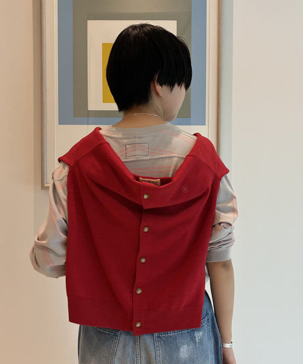 ミナミマリコさんの「BEAMS WOMEN｜12ゲージ BB エンブロイダリー カーディガン 26FW」を使ったコーディネート