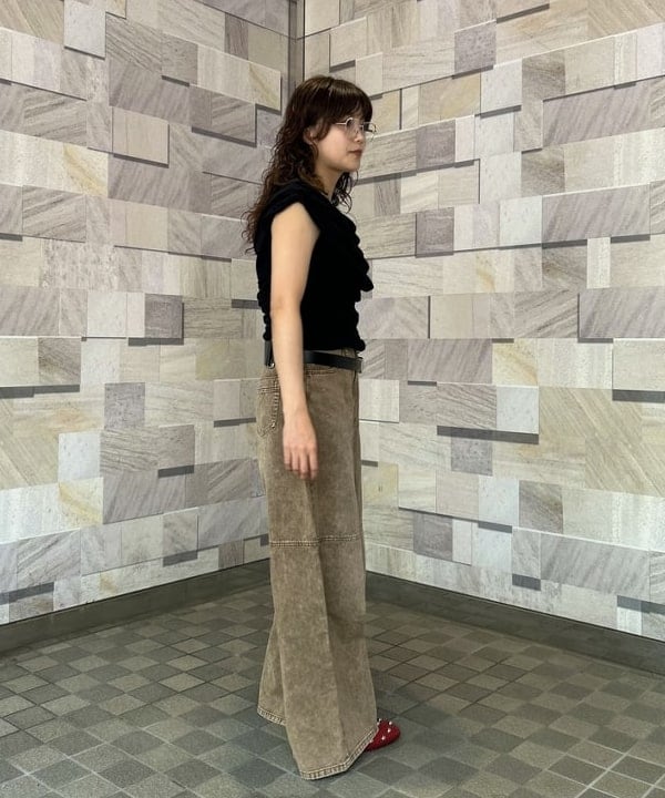 リサさんの「ギャザー ドレープ Tシャツ」を使ったコーディネート
