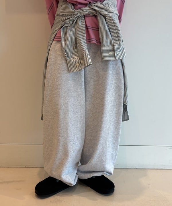 アベアミさんの「BEAMS WOMEN｜ビック ボタンダウン シャツ」を使ったコーディネート