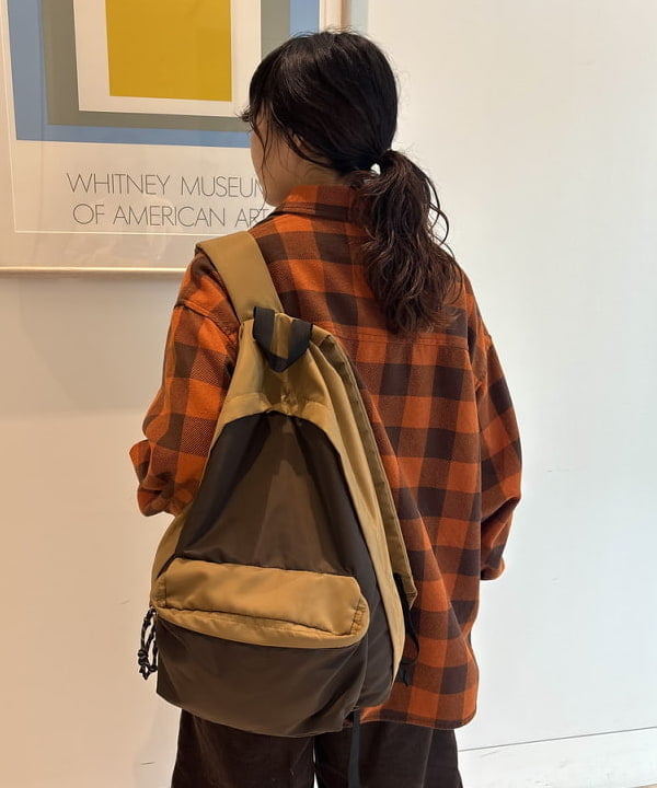 アベアミさんの「BEAMS WOMEN｜【別注】Gramicci / コーデュロイ ワイド ショートパンツ」を使ったコーディネート