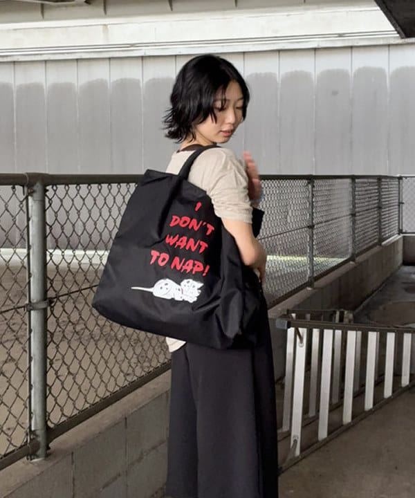 Kanaeさんの「BEAMS WOMEN｜【別注】NOMADIS / 101匹わんちゃん / SAC2 トートバッグ」を使ったコーディネート
