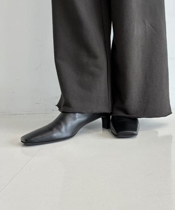 茂野 真楓さんの「BEAMS WOMEN｜【別注】SLOANE / 裏毛 ショート丈 ロングスリーブ スウェット」を使ったコーディネート