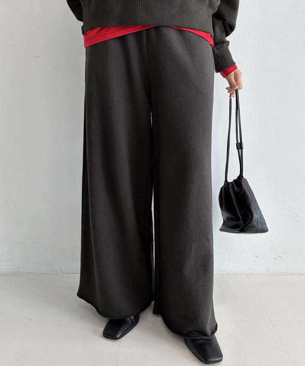 茂野 真楓さんの「BEAMS WOMEN｜【別注】SLOANE / 裏毛 ショート丈 ロングスリーブ スウェット」を使ったコーディネート