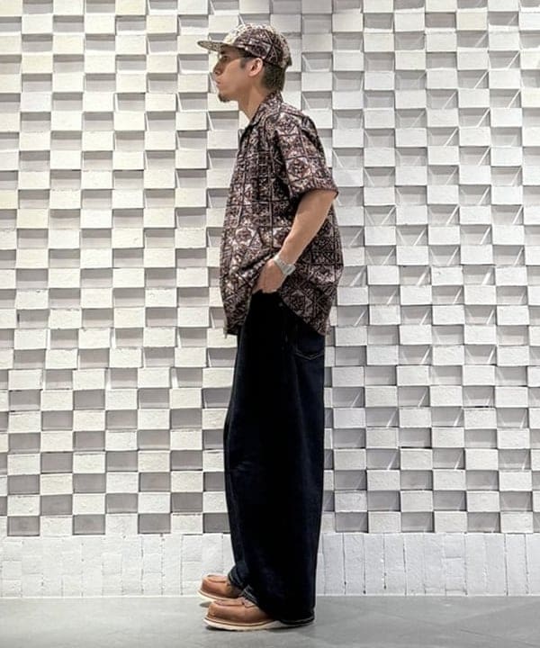 山本 泰紀さんの「BEAMS WOMEN｜Open Collar Block Print ④」を使ったコーディネート