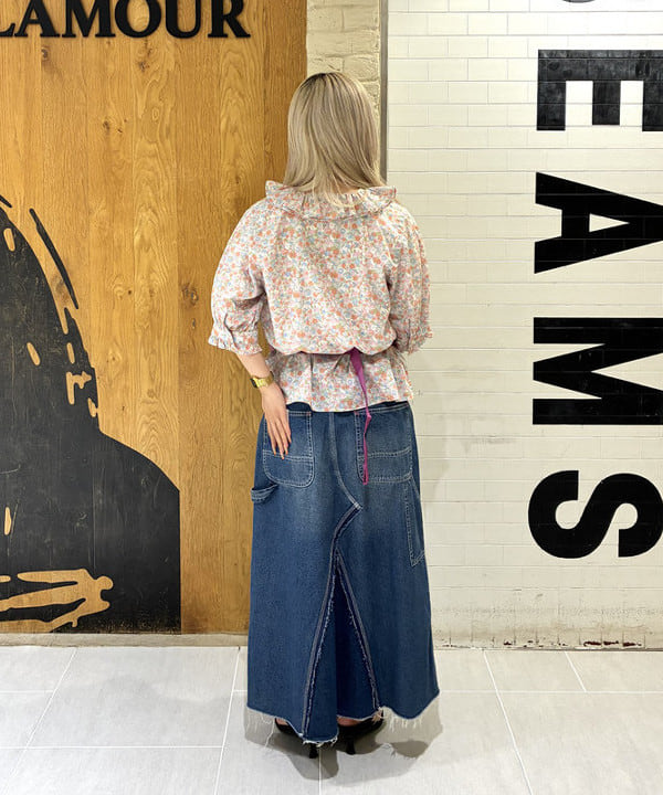 ando naoさんの「BEAMS WOMEN｜BEAMS BOY / オーバーオール プリントポーチ」を使ったコーディネート