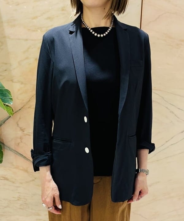 岩沢 珠代さんの「BEAMS WOMEN｜ワイド ストレート 2タック パンツ」を使ったコーディネート