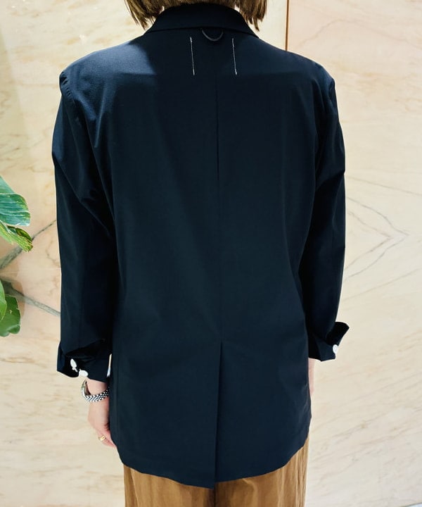 岩沢 珠代さんの「BEAMS WOMEN｜ワイド ストレート 2タック パンツ」を使ったコーディネート
