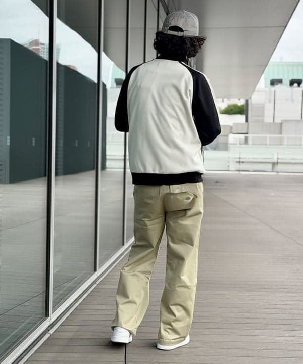 BAKU(東江 漠)さんの「BEAMS WOMEN｜【別注】Dickies / ワイド チノ パンツ」を使ったコーディネート