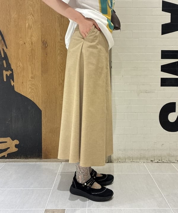 中平 あみさんの「BEAMS WOMEN｜【別注】NOMADIS / for Dog Lovers Tシャツ」を使ったコーディネート