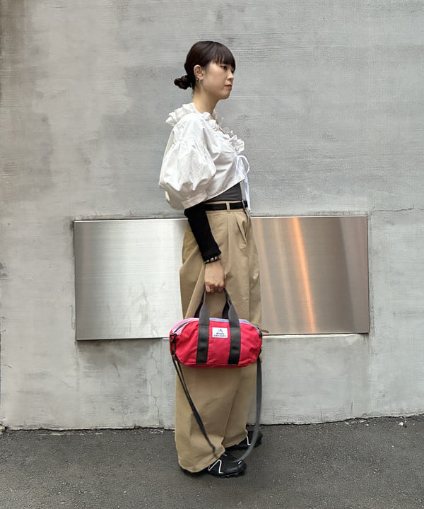 りかちょび/岸本梨佳さんの「フリル ショート ブラウス」を使ったコーディネート