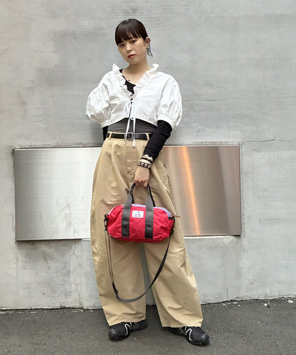 りかちょび/岸本梨佳さんの「フリル ショート ブラウス」を使ったコーディネート