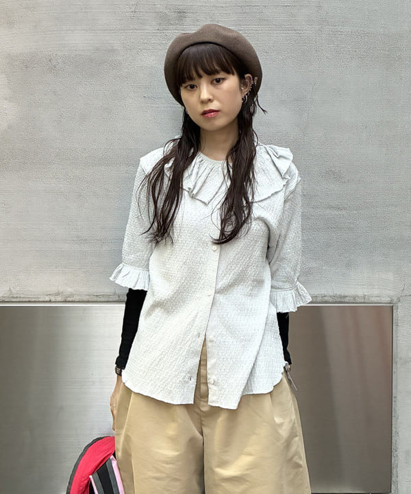 りかちょび/岸本梨佳さんの「ジャカード フリルギャザー ショートスリーブ」を使ったコーディネート