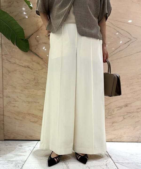 越智 里美さんの「BEAMS WOMEN｜ツイード メッシュ タック ジャケット」を使ったコーディネート