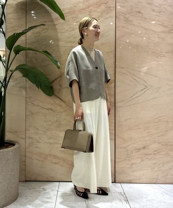 越智 里美さんの「BEAMS WOMEN｜ツイード メッシュ タック ジャケット」を使ったコーディネート