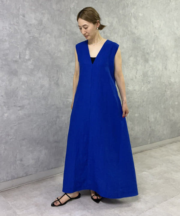 越智 里美さんの「BEAMS WOMEN｜シンプル リネン 2WAY ドレス .M」を使ったコーディネート