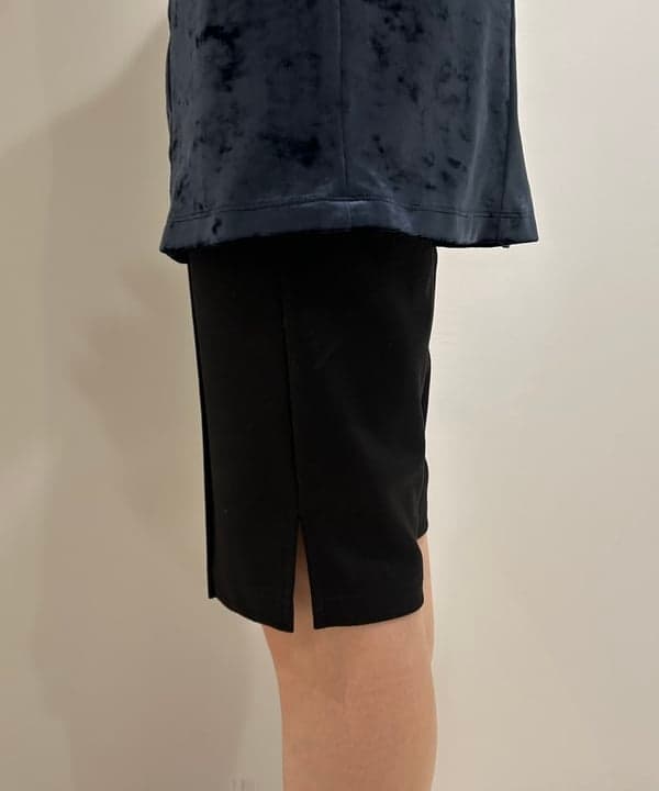 ハルカさんの「BEAMS WOMEN｜クラシック ベロア ミニ ワンピース」を使ったコーディネート
