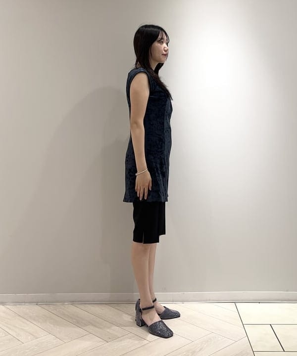 ハルカさんの「BEAMS WOMEN｜クラシック ベロア ミニ ワンピース」を使ったコーディネート