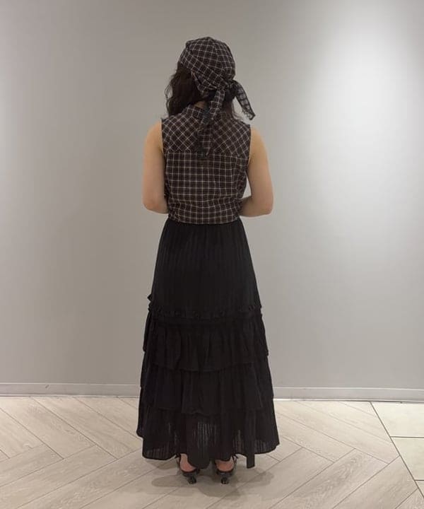 星野 真依さんの「BEAMS WOMEN｜チェック バブーシュカ ノースリーブ シャツ」を使ったコーディネート