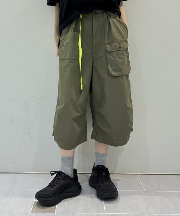 りかちょび/岸本梨佳さんの「BEAMS WOMEN｜ミリタリー ショーツ」を使ったコーディネート