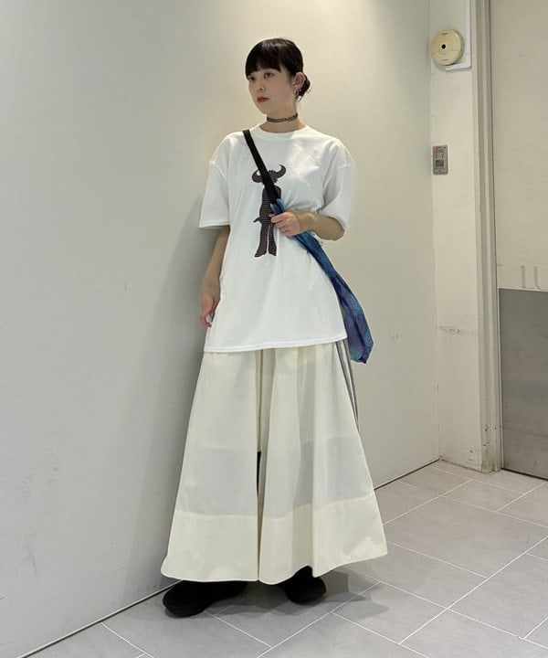 りかちょび/岸本梨佳さんの「サイドライン ギャザー スカート」を使ったコーディネート