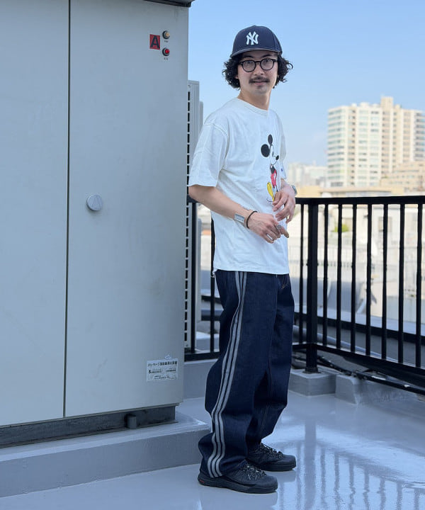 BAKU(東江 漠)さんの「【別注】Champion / ミッキーマウス / Ｔシャツ」を使ったコーディネート