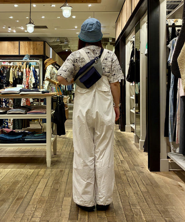 サイトウ　トモミさんの「BEAMS WOMEN｜【別注】Champion / ミッキーマウス＆ミニーマウス / Tシャツ」を使ったコーディネート
