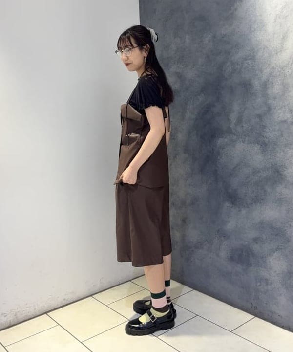 SAEさんの「BEAMS WOMEN｜フェイクレザー アシンメトリー キャミソール」を使ったコーディネート