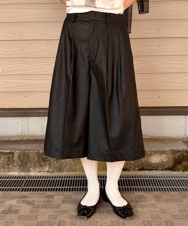 むりょさんの「BEAMS WOMEN｜【別注】GIANNI NOTARO / クロア付き 2ハンドル バッグ」を使ったコーディネート