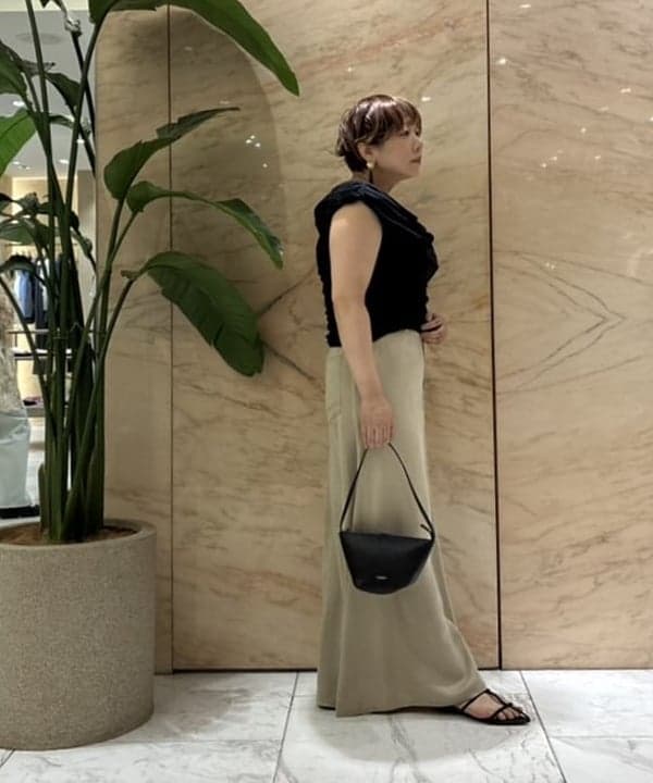 塚越 有紀さんの「BEAMS WOMEN｜YAHKI / YH-774 HAND BAG」を使ったコーディネート