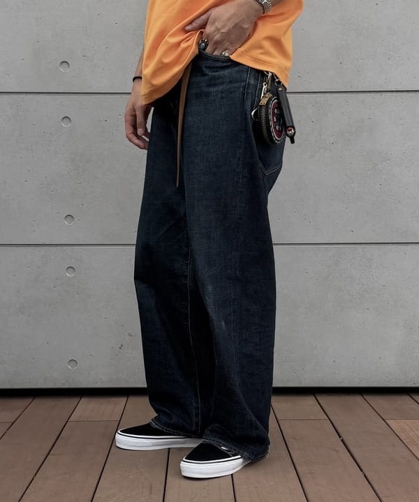 植木 竜也さんの「BEAMS WOMEN｜【別注】Speedo / Logo Tee 26SS」を使ったコーディネート