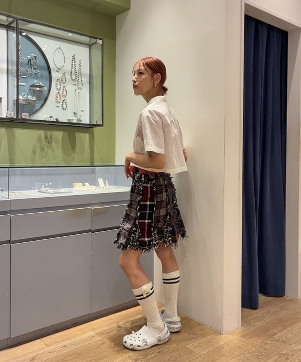 れいなさんの「BEAMS WOMEN｜カットワーク レース シャツ」を使ったコーディネート