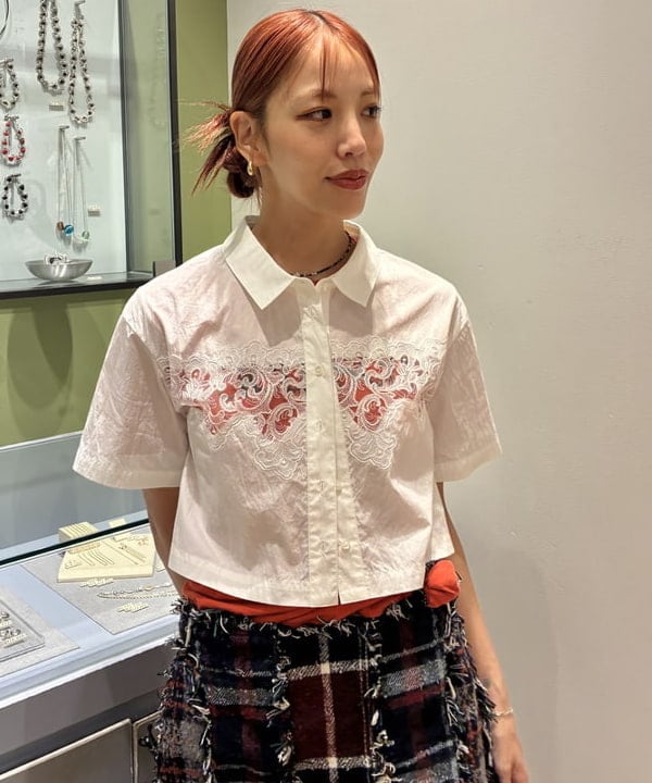 れいなさんの「BEAMS WOMEN｜カットワーク レース シャツ」を使ったコーディネート