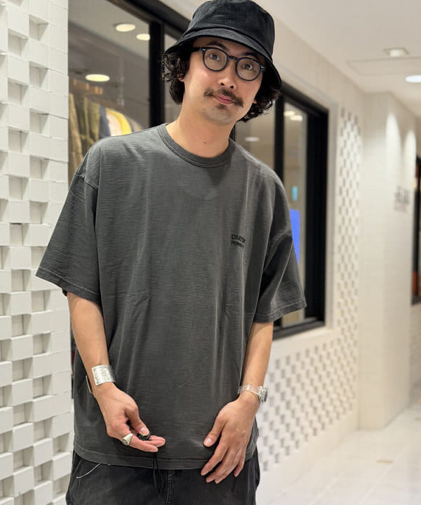 BAKU(東江 漠)さんの「【別注】NULL TOKYO / Paintr Denim Shorts」を使ったコーディネート